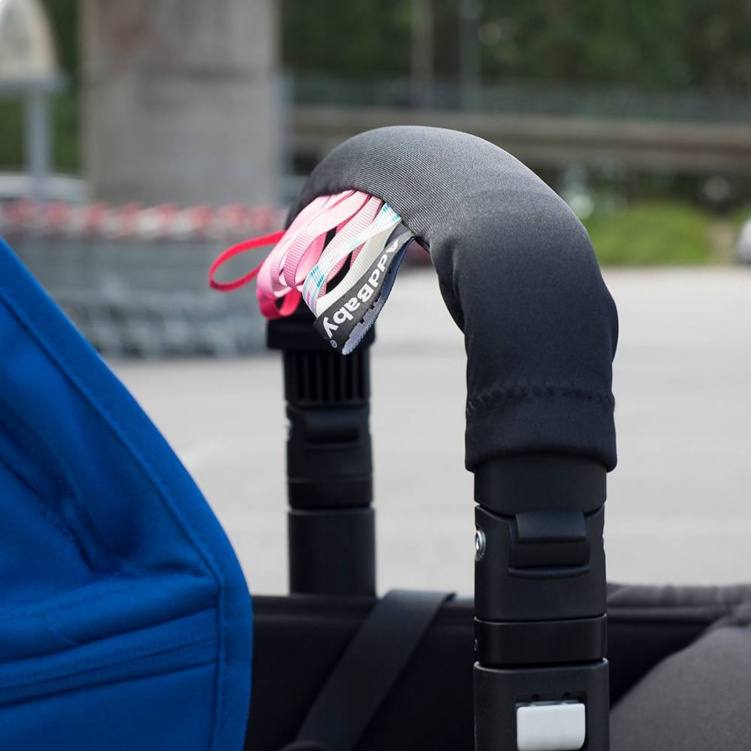 AddBaby Bygelskydd Rosa i gruppen Barnvagnar / Barnvagnstillbehör / Sommartillbehör till barnvagnen hos Bonti (ADBA106321)