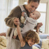 Babybjörn Bärsele Harmony Melerad väv Ljusbeige i gruppen Babytillbehör / Bärselar / Babybjörn bärselar hos Bonti (BABJ088032)
