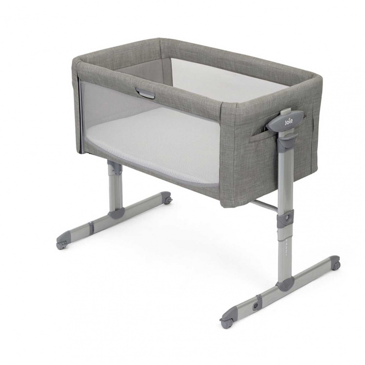 Joie bedside Crib Roomie Glide Foggy Grey i gruppen Babytillbehör / Sova / Sängar hos Bonti (Joie244146)