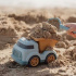 Little Dutch Tipptruck Blå 17 cm i gruppen Leksaker / Leksaksbilar & fordon / Bilar hos Bonti (LD2012518)