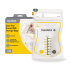 Medela Easy Pour Förvaringspåsar för bröstmjölk 50-pack i gruppen Babytillbehör / Äta och mata / Rengöring nappflaskor hos Bonti (MEDE101046334)