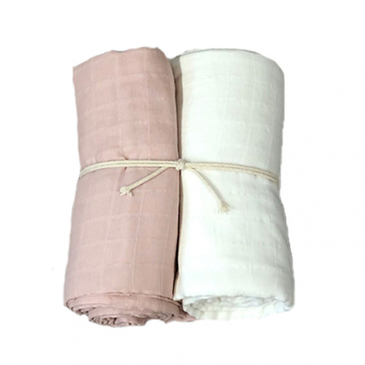 Mini Dreams Muslinfilt 2-pack Vit/rosa 70x70 cm i gruppen Babytillbehör / Sova / Bädda för sommartider hos Bonti (MIDR91101101)