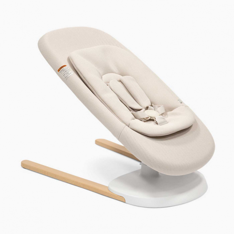 Stokke YOGA Babysitter Light Sand i gruppen Presenttips / Babyshower hos Bonti (STOK679501)