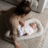 Vinter & Bloom Meadow Babynest Soft Sand i gruppen Babytillbehör / Sova / Babynest och sovstöd hos Bonti (VIBL40030-21)