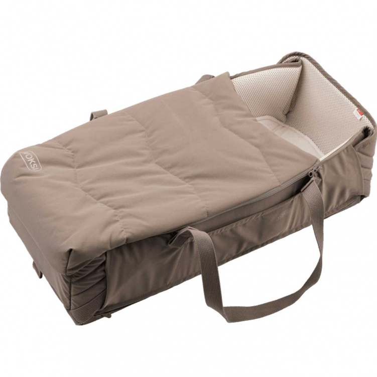 Voksi Carry Me Babylift Walnut i gruppen Barnvagnar / Barnvagnstillbehör / Mjukliftar hos Bonti (VOKS11036251-Walnut-Leaf)